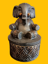Load image into Gallery viewer, Elephant/Ganesh Trinket/Pin/Jewelry/Gift Box
